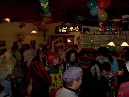 weiberfasching 2005-21.jpg